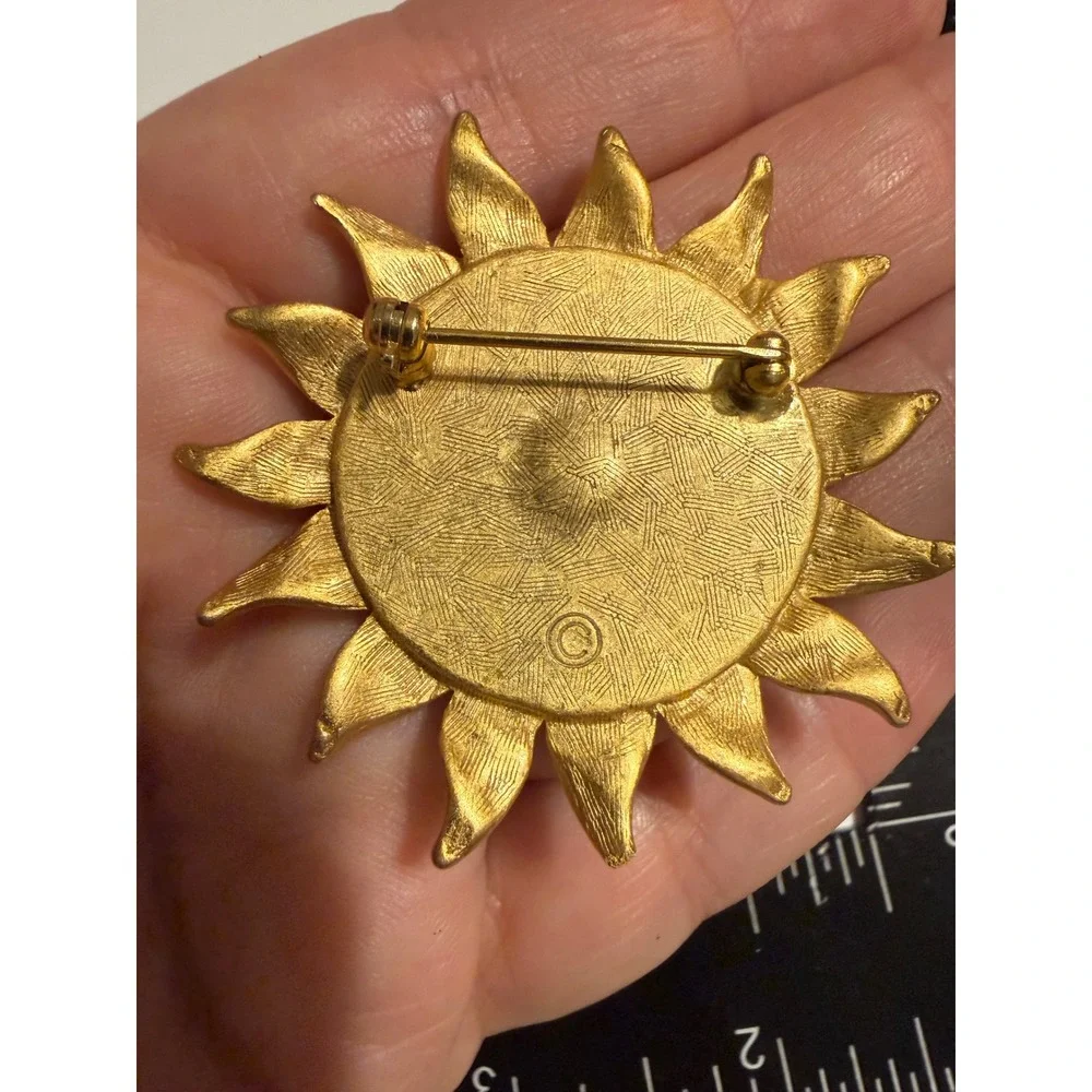 Vintage‎ Gold Tone Black Enamel Sunburst Sun Brooch Pin Celestial Statement